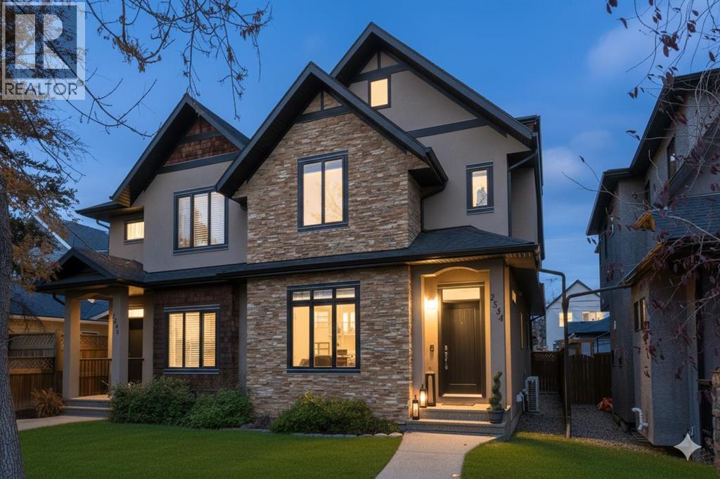 Single Family House for Sale in   Avenue NW West Hillhurst Calgary 