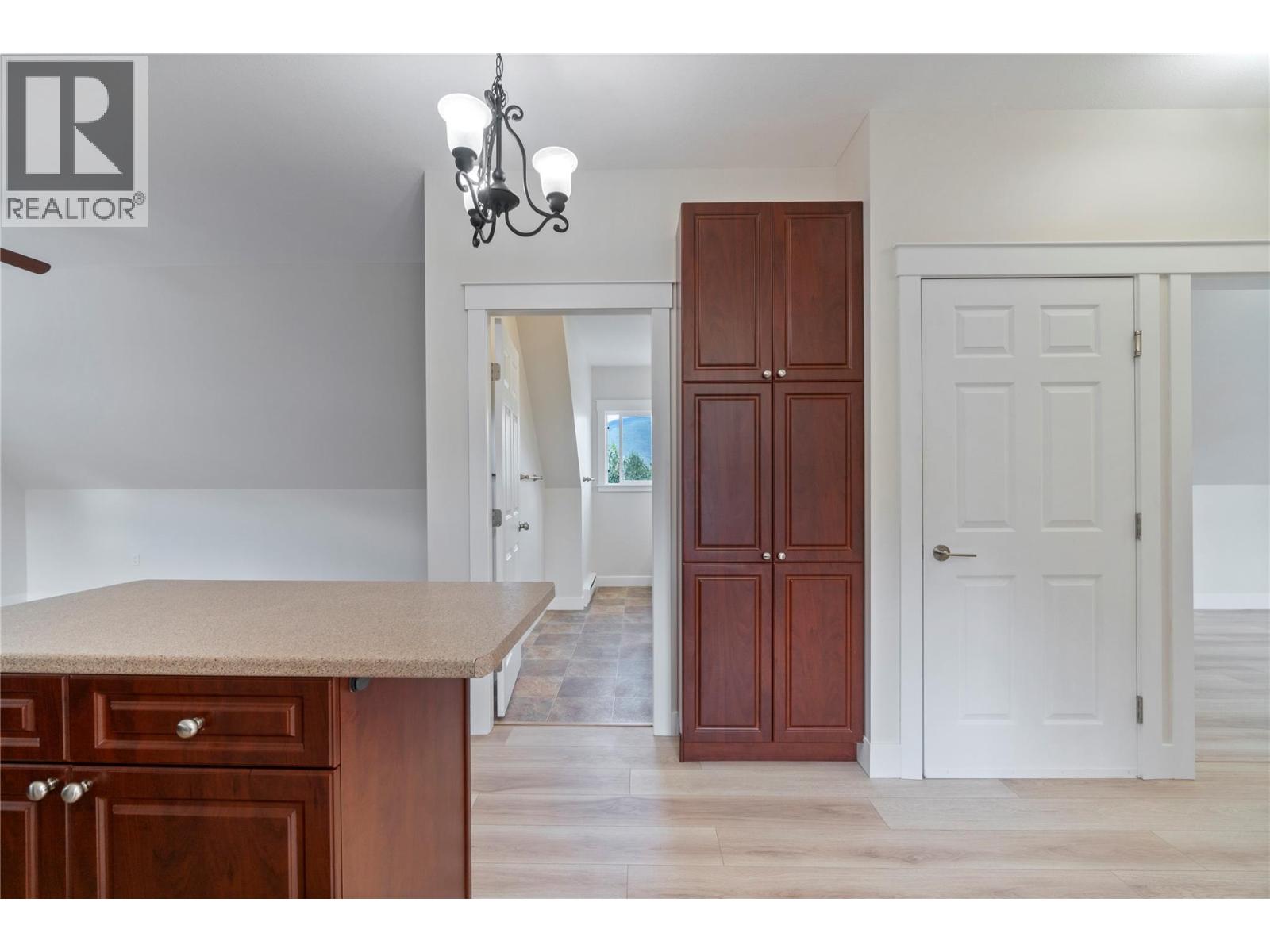  7281 46 Street Northeast, Salmon Arm