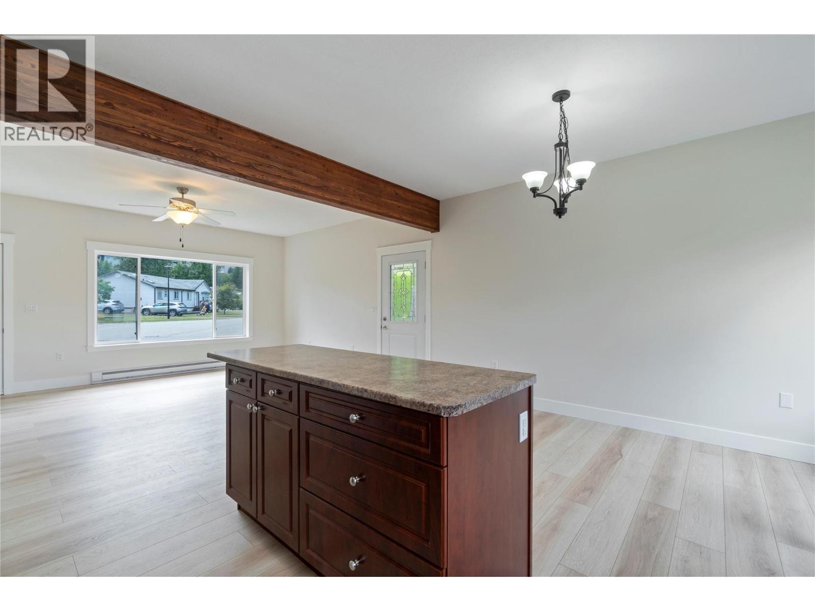  7281 46 Street Northeast, Salmon Arm