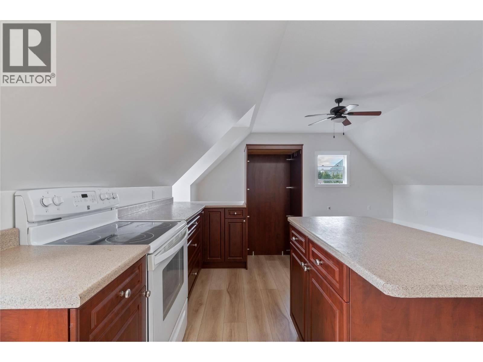  7281 46 Street Northeast, Salmon Arm