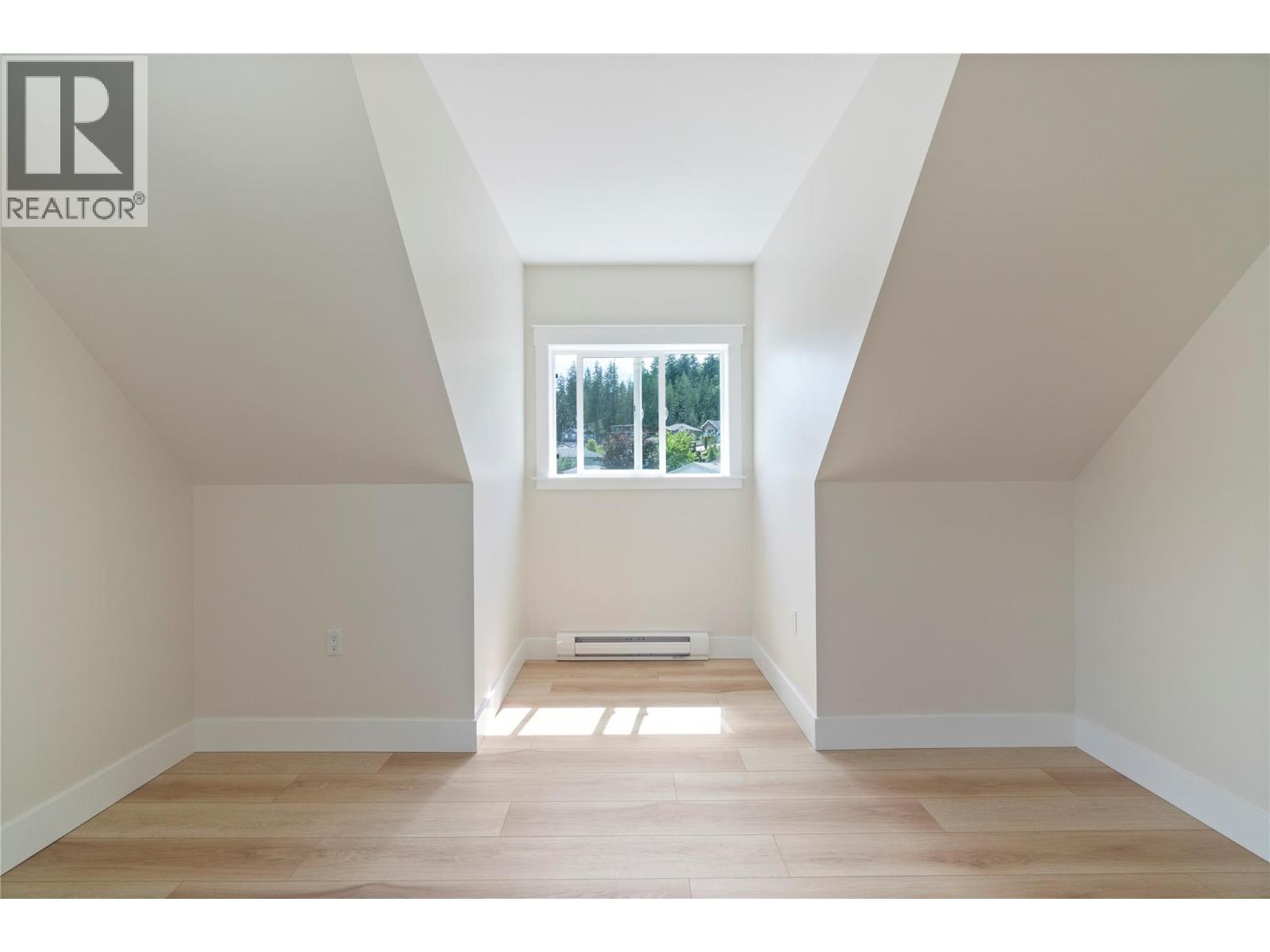  7281 46 Street Northeast, Salmon Arm