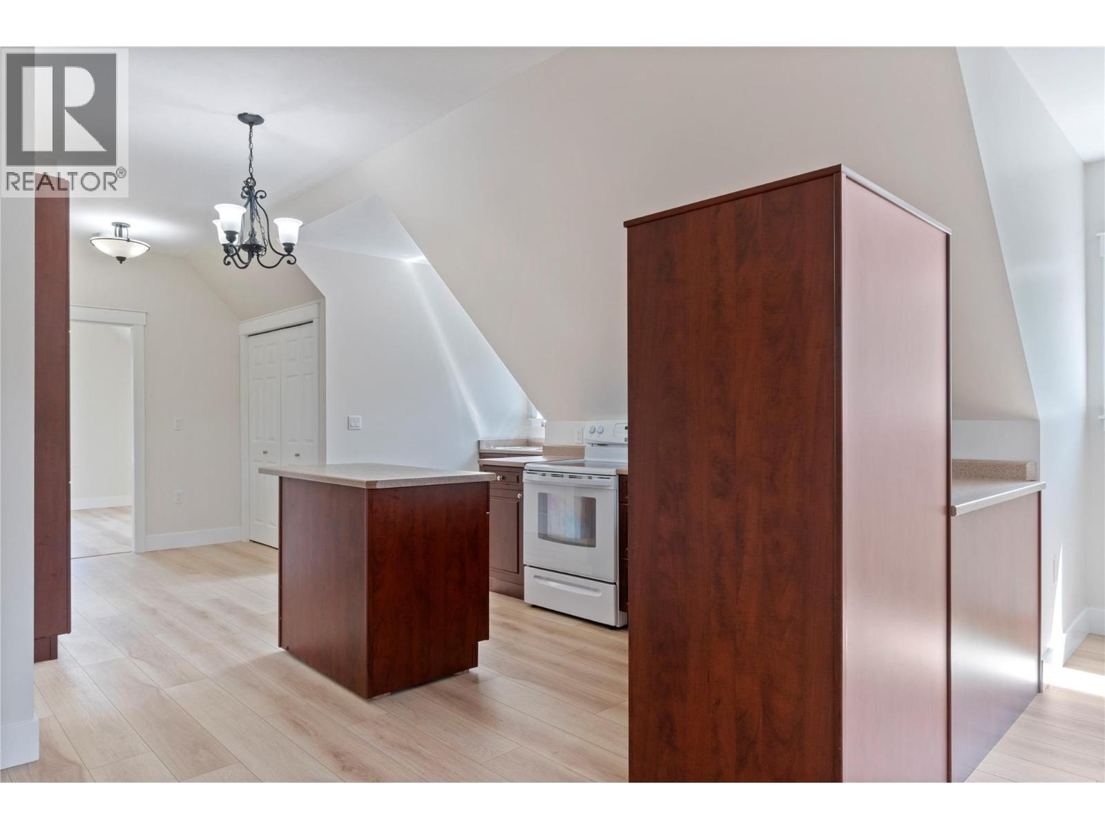  7281 46 Street Northeast, Salmon Arm