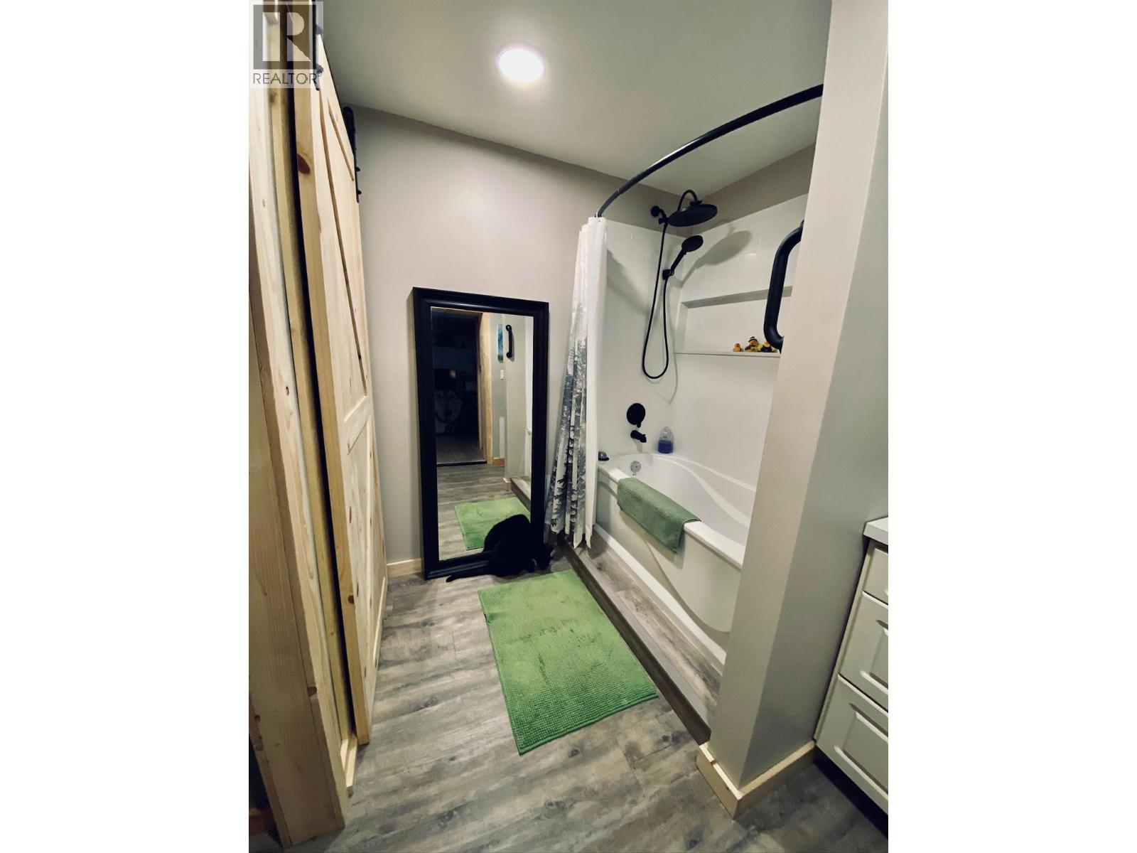 7362 2nd Street, Grand Forks