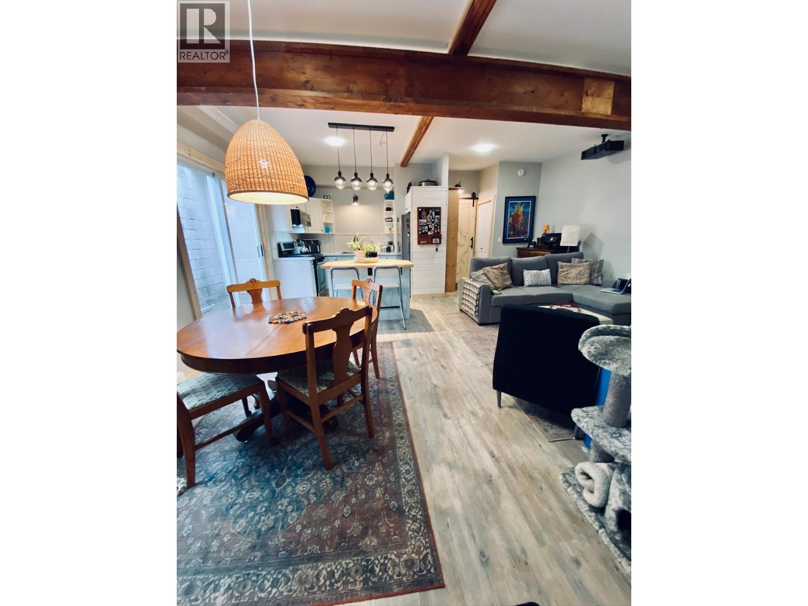 7362 2nd Street, Grand Forks