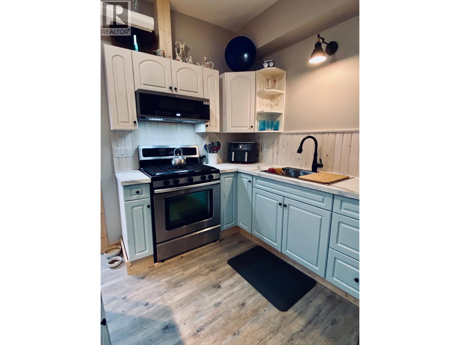 7362 2nd Street, Grand Forks