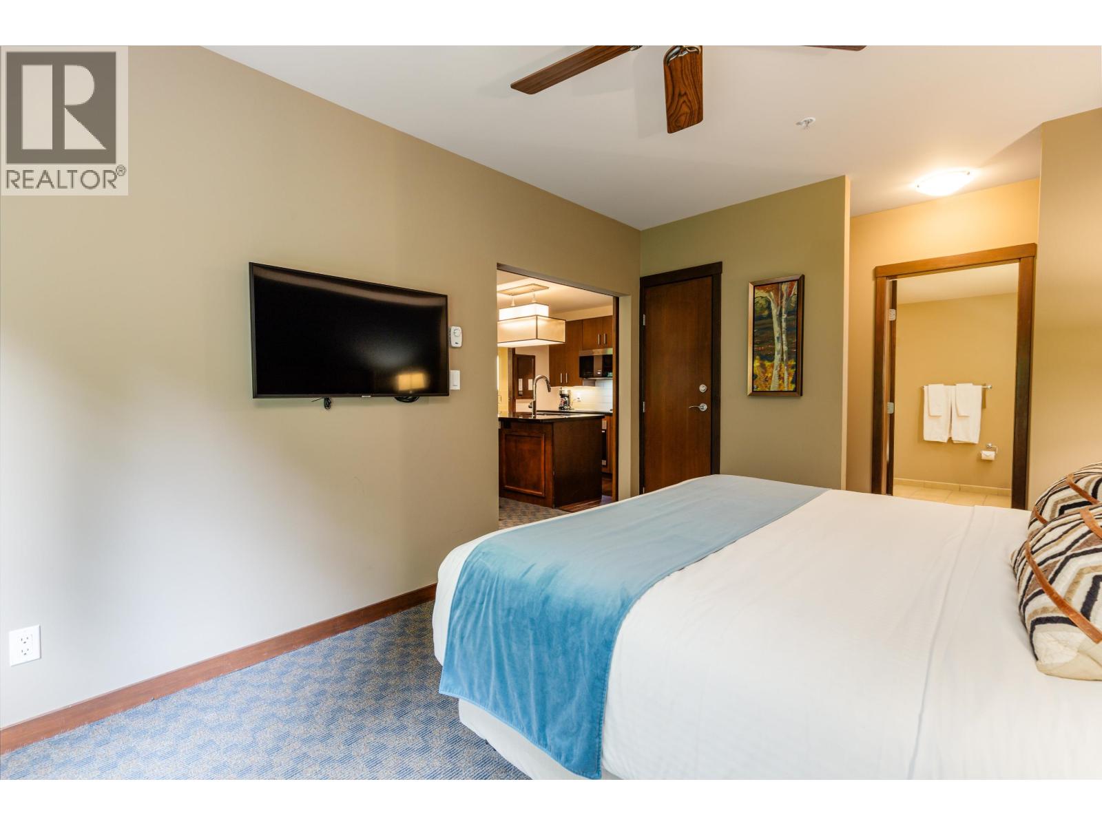 103B 2020 LONDON LANE, Whistler