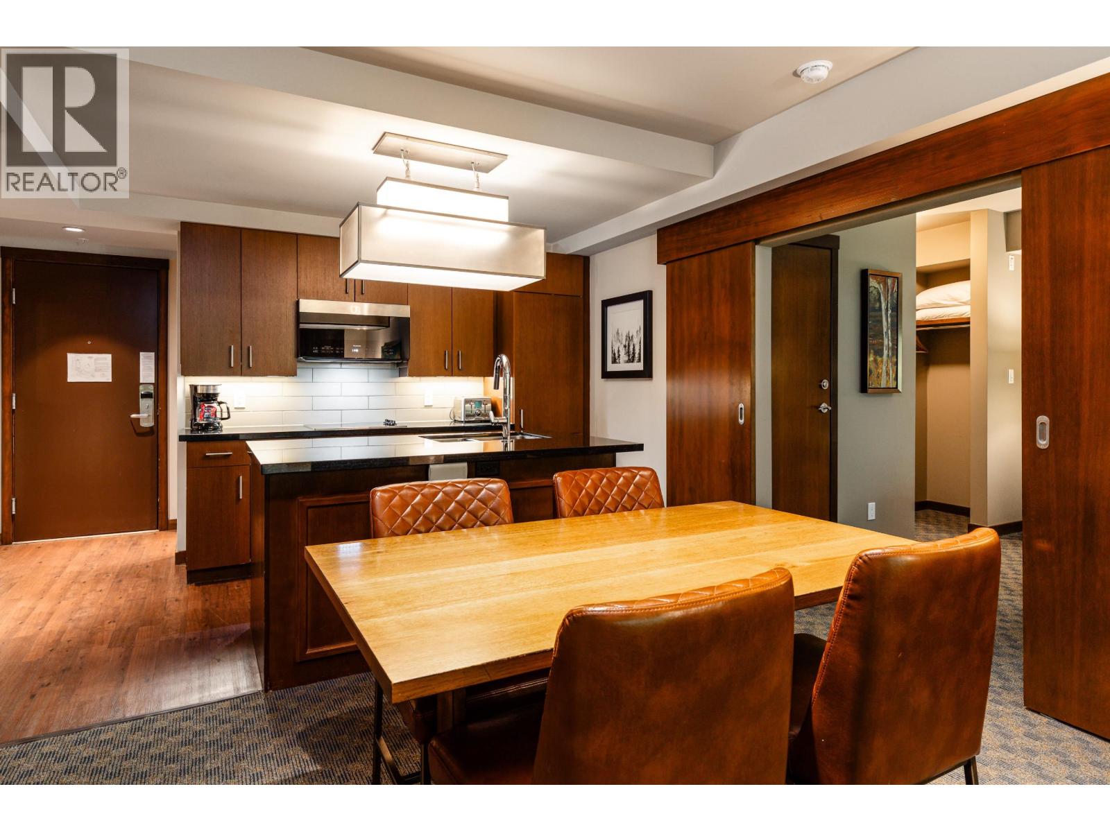 103B 2020 LONDON LANE, Whistler