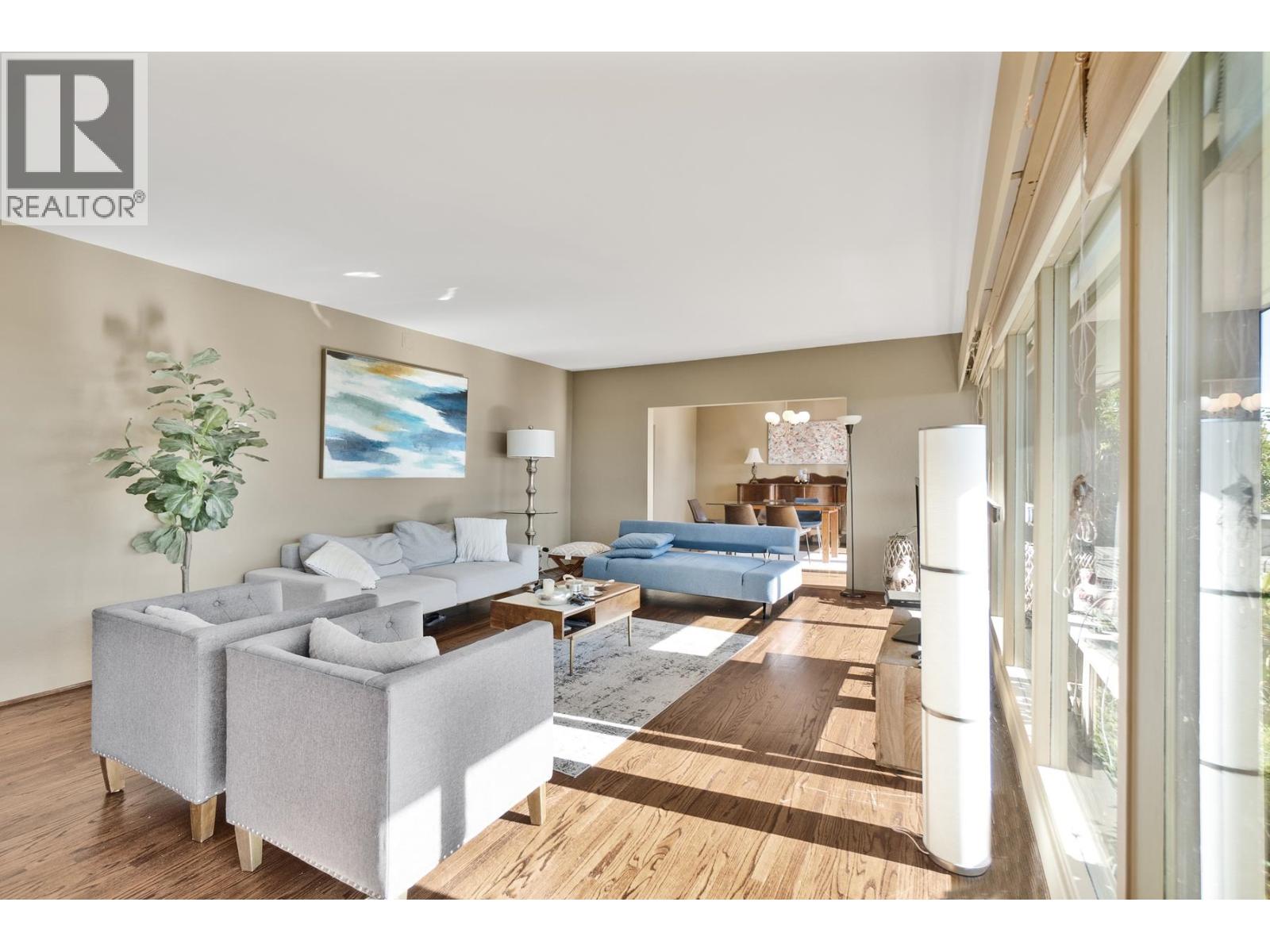 2237 PALMERSTON AVENUE, West Vancouver