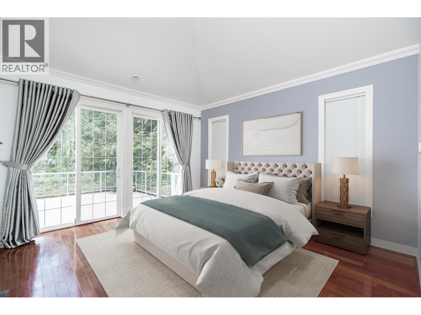 241 BAYVIEW ROAD, Lions Bay