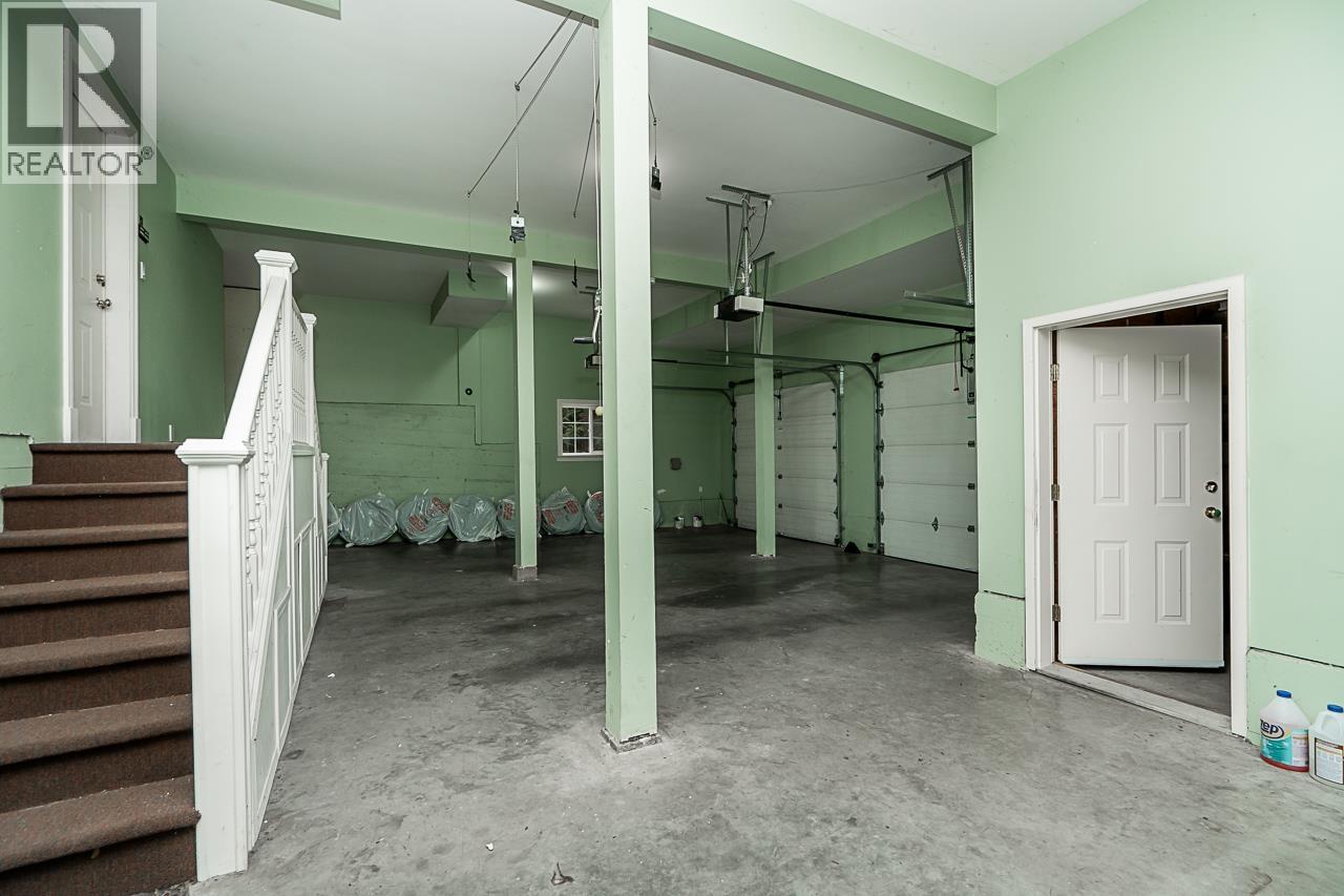 241 BAYVIEW ROAD, Lions Bay