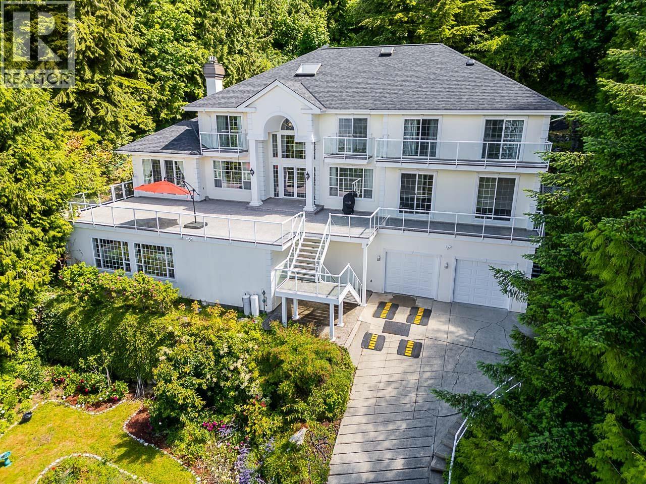 241 BAYVIEW ROAD, Lions Bay