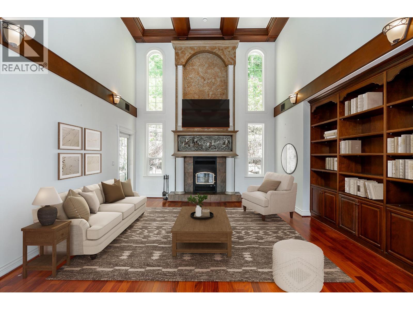 241 BAYVIEW ROAD, Lions Bay