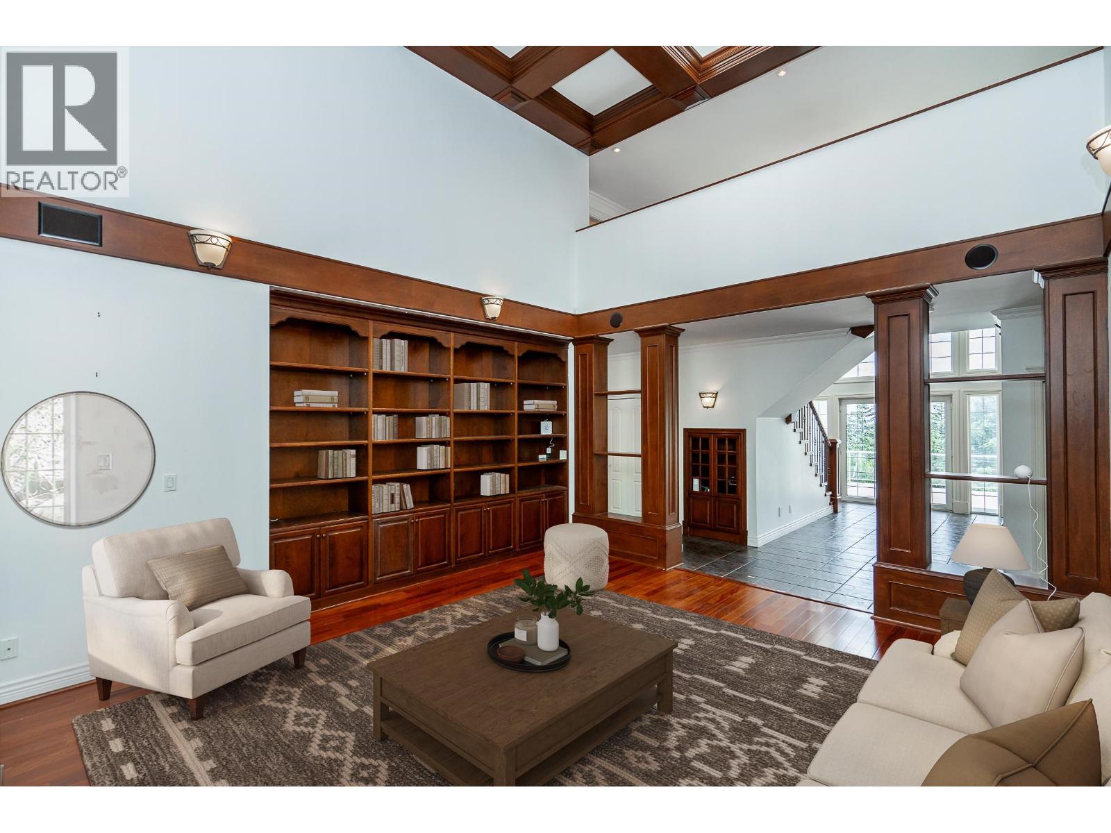 241 BAYVIEW ROAD, Lions Bay