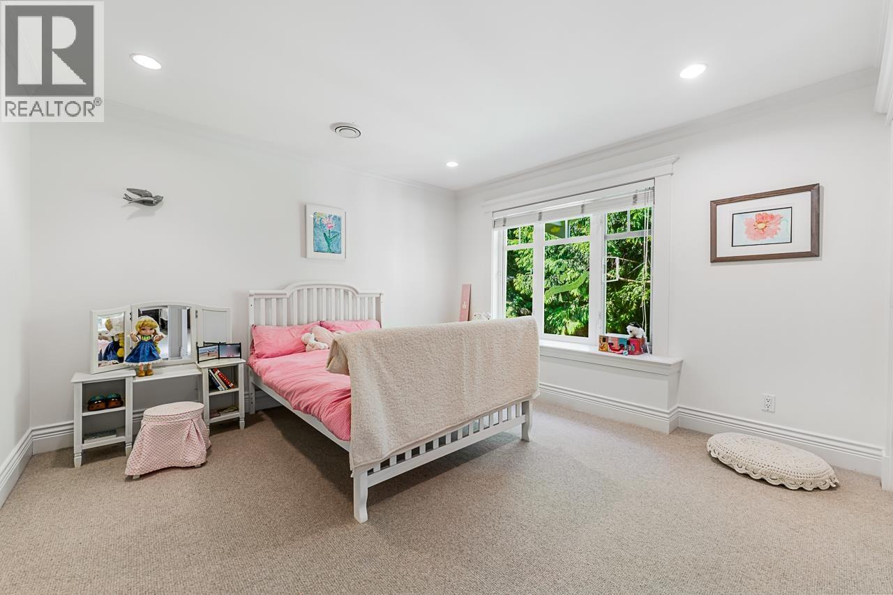 4270 ROCKRIDGE PLACE, West Vancouver