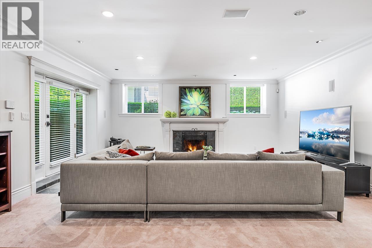 4270 ROCKRIDGE PLACE, West Vancouver