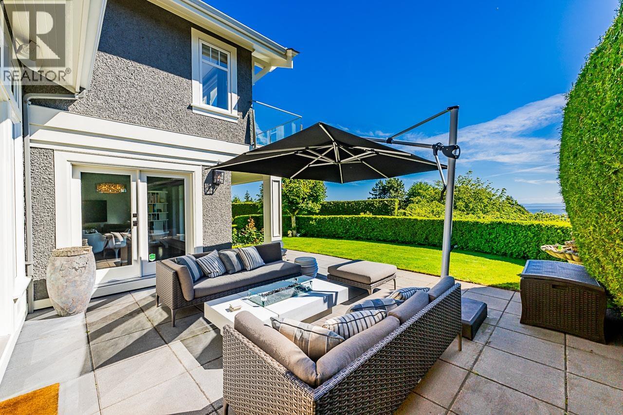 4270 ROCKRIDGE PLACE, West Vancouver