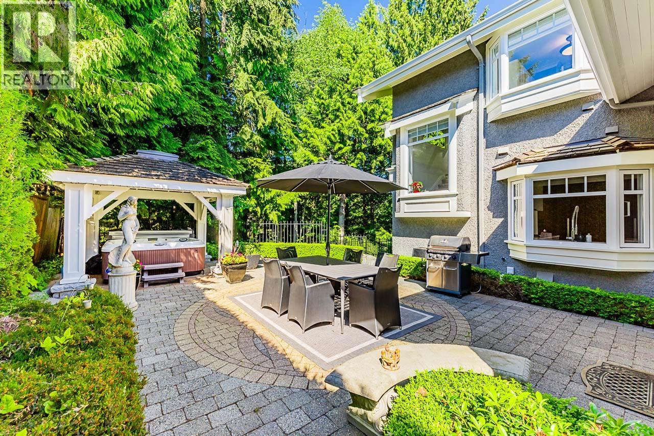 4270 ROCKRIDGE PLACE, West Vancouver