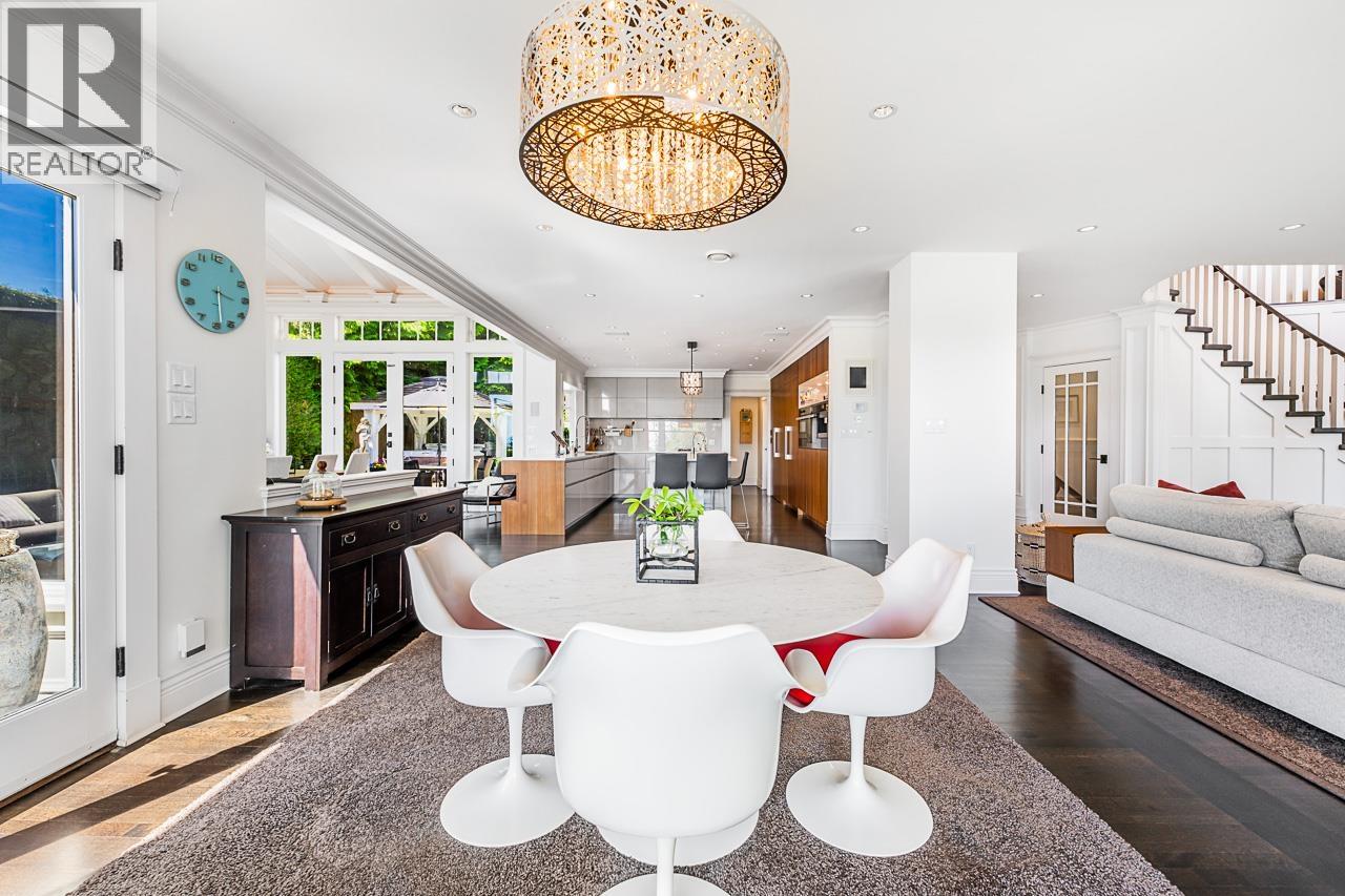 4270 ROCKRIDGE PLACE, West Vancouver