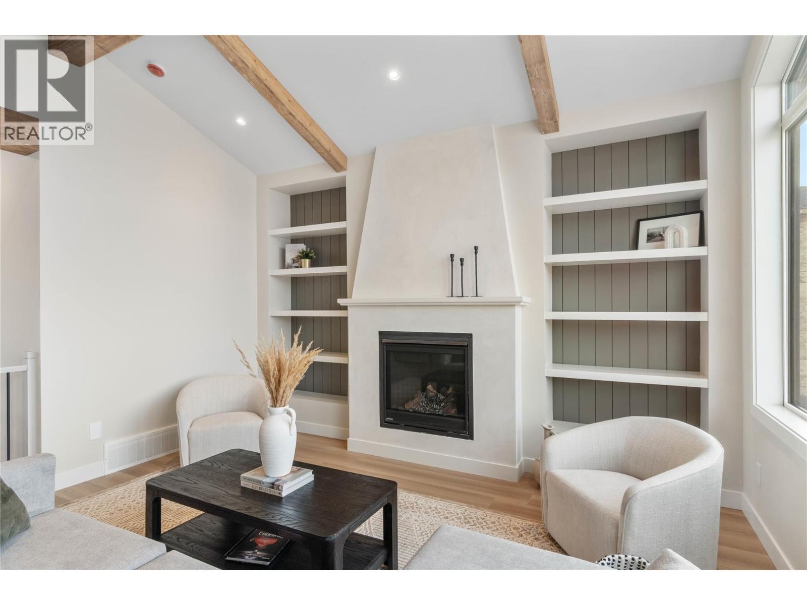 #113 38 Rue Cheval Noir - 16