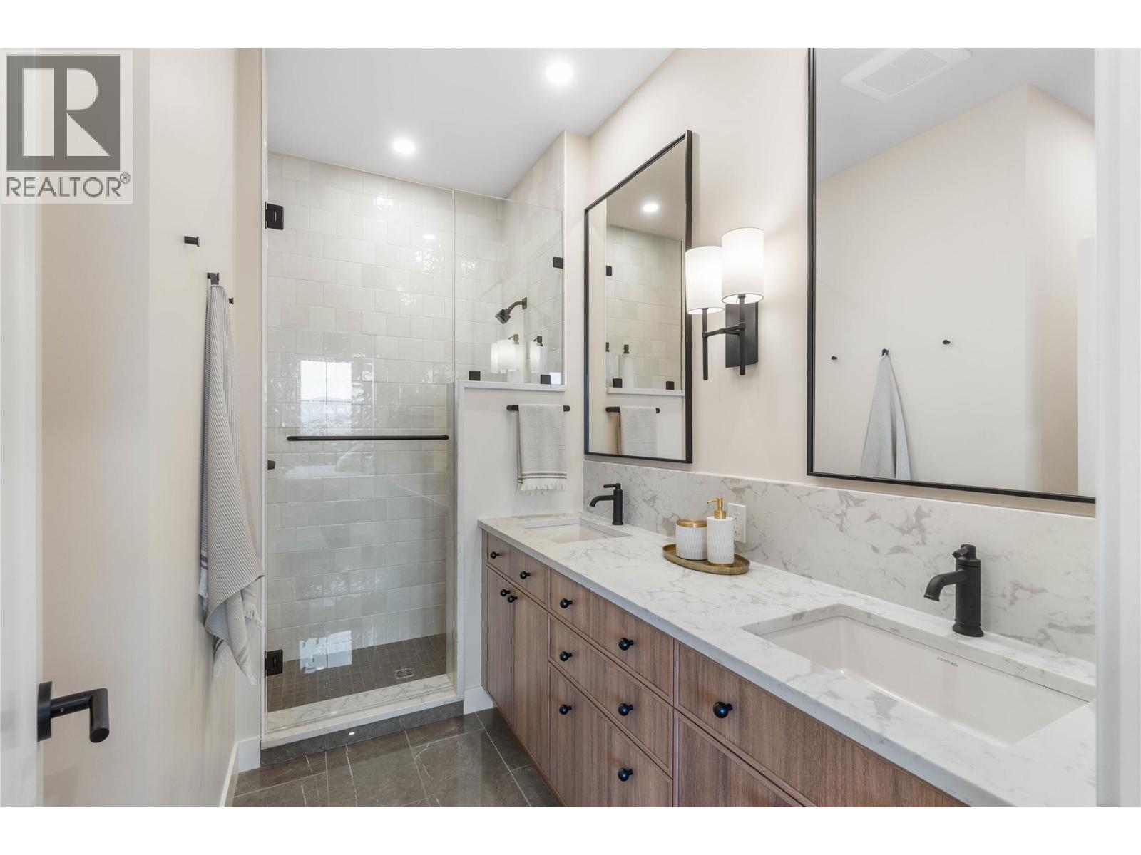 #113 38 Rue Cheval Noir - 8