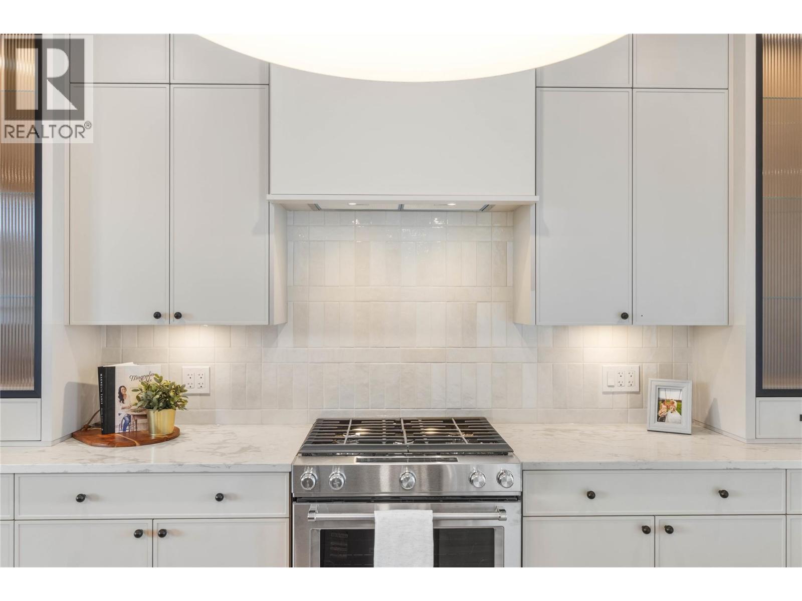 #113 38 RUE CHEVAL NOIR - 21