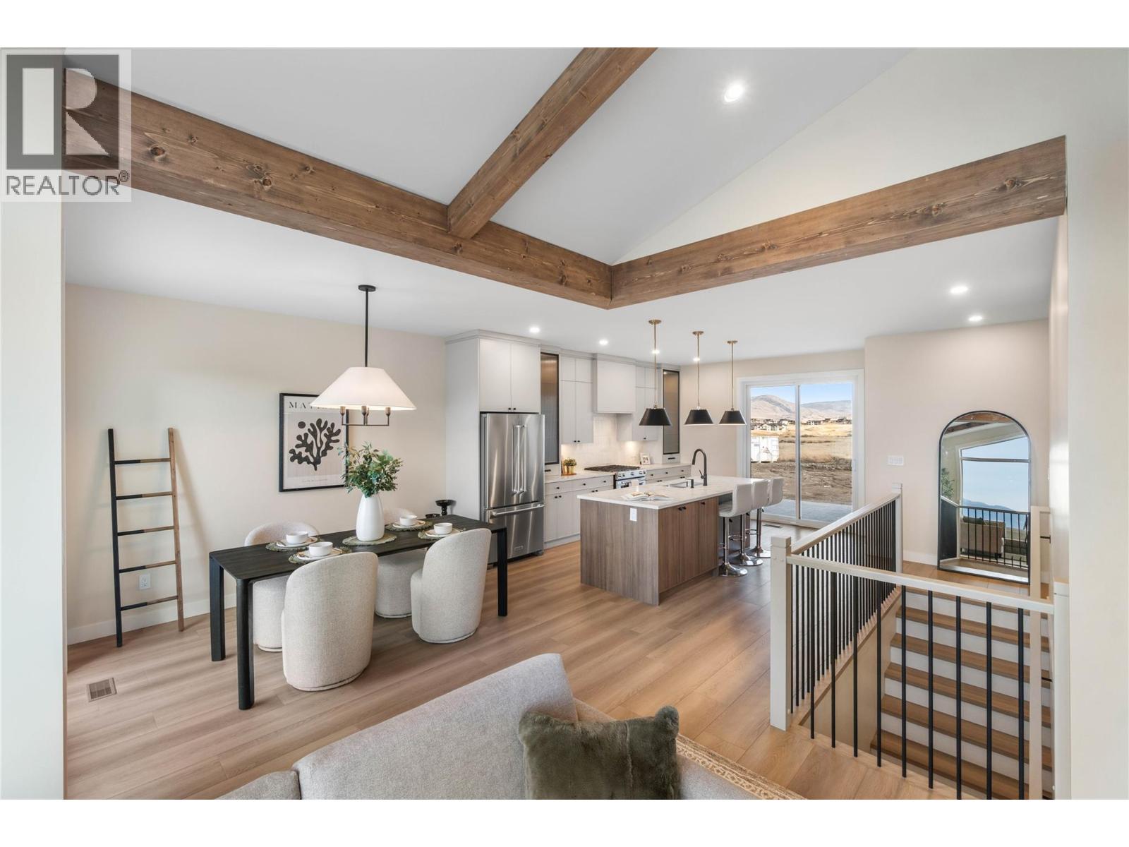 #113 38 RUE CHEVAL NOIR - 17