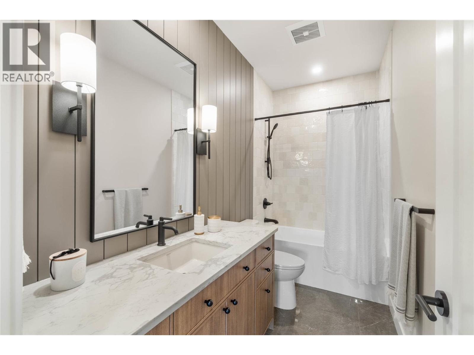 #113 38 Rue Cheval Noir - 26