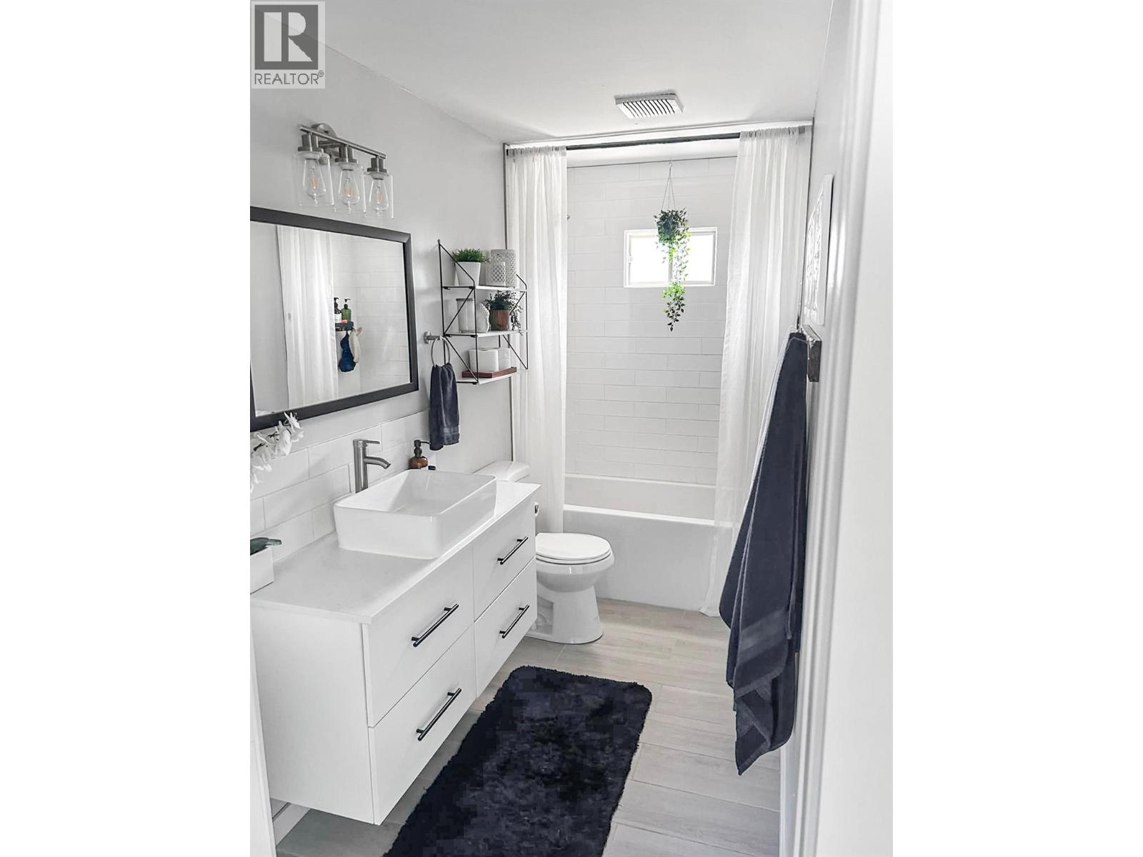 6549 19TH Street, Grand Forks