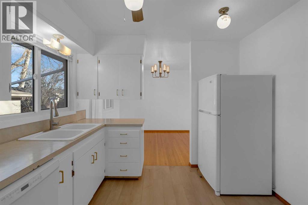 Single Family House Bungalow for Sale in  Cottonwood Crescent SE Southview Calgary 