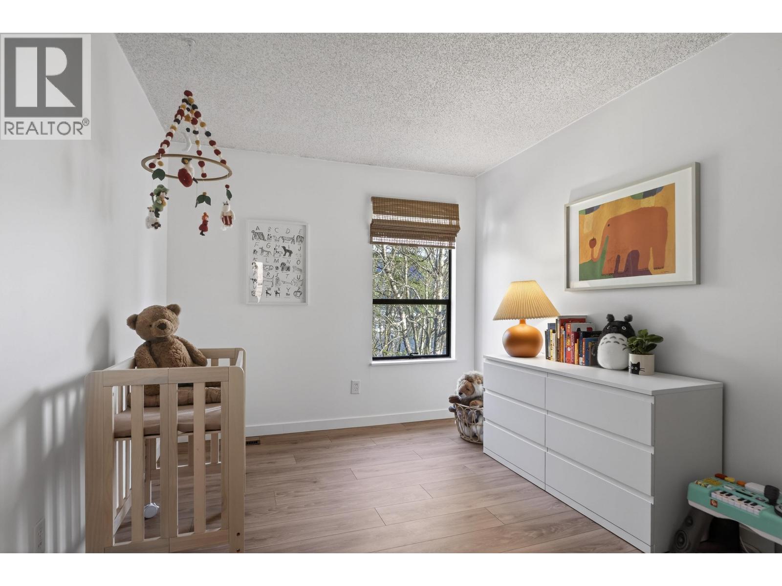 526 CARDIFF WAY, Port Moody