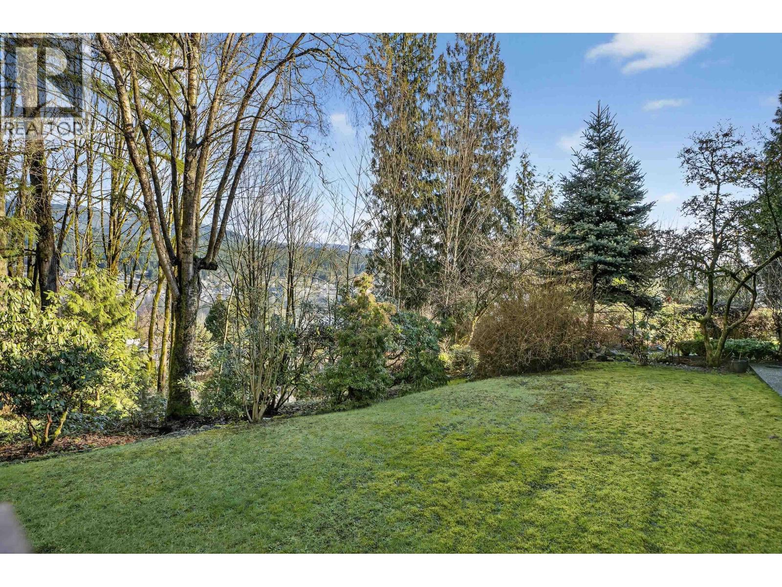 526 CARDIFF WAY, Port Moody