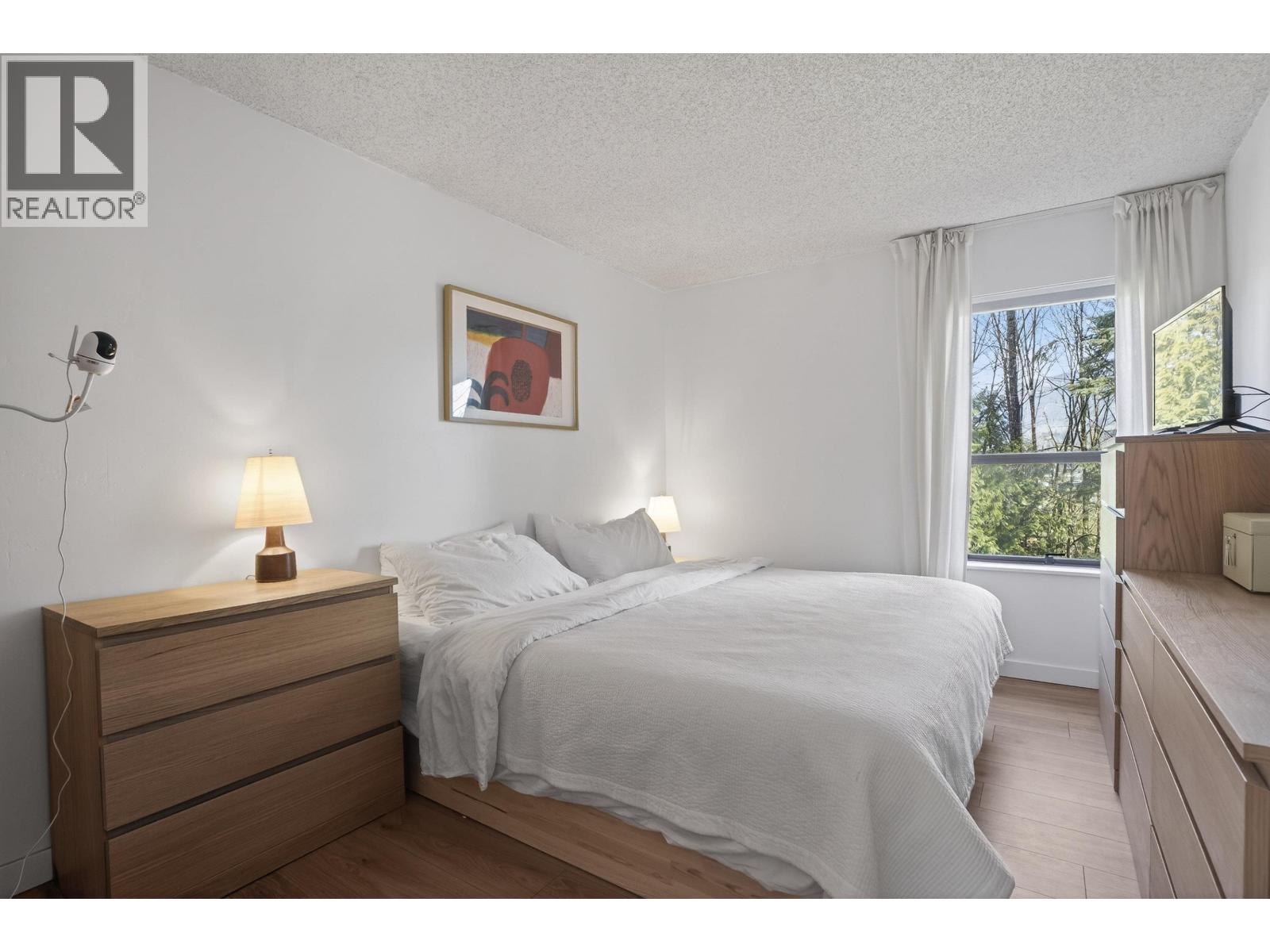 526 CARDIFF WAY, Port Moody