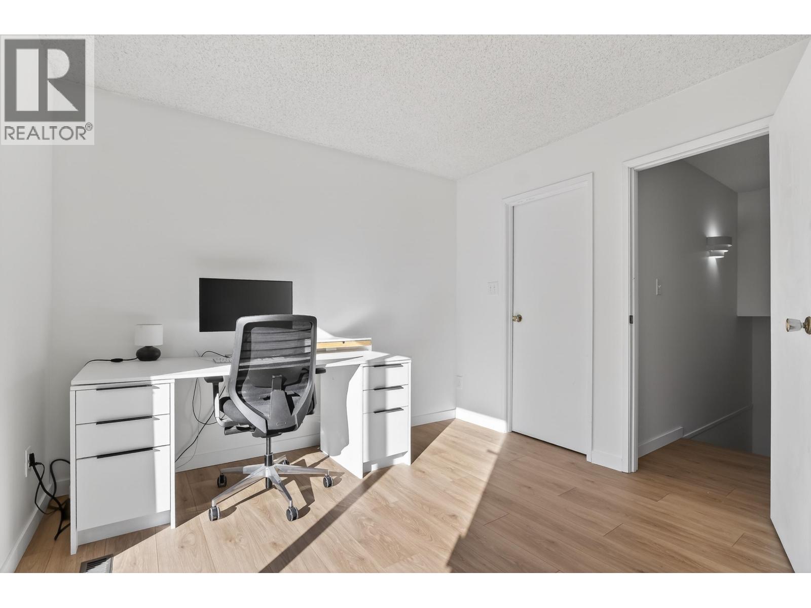 526 CARDIFF WAY, Port Moody