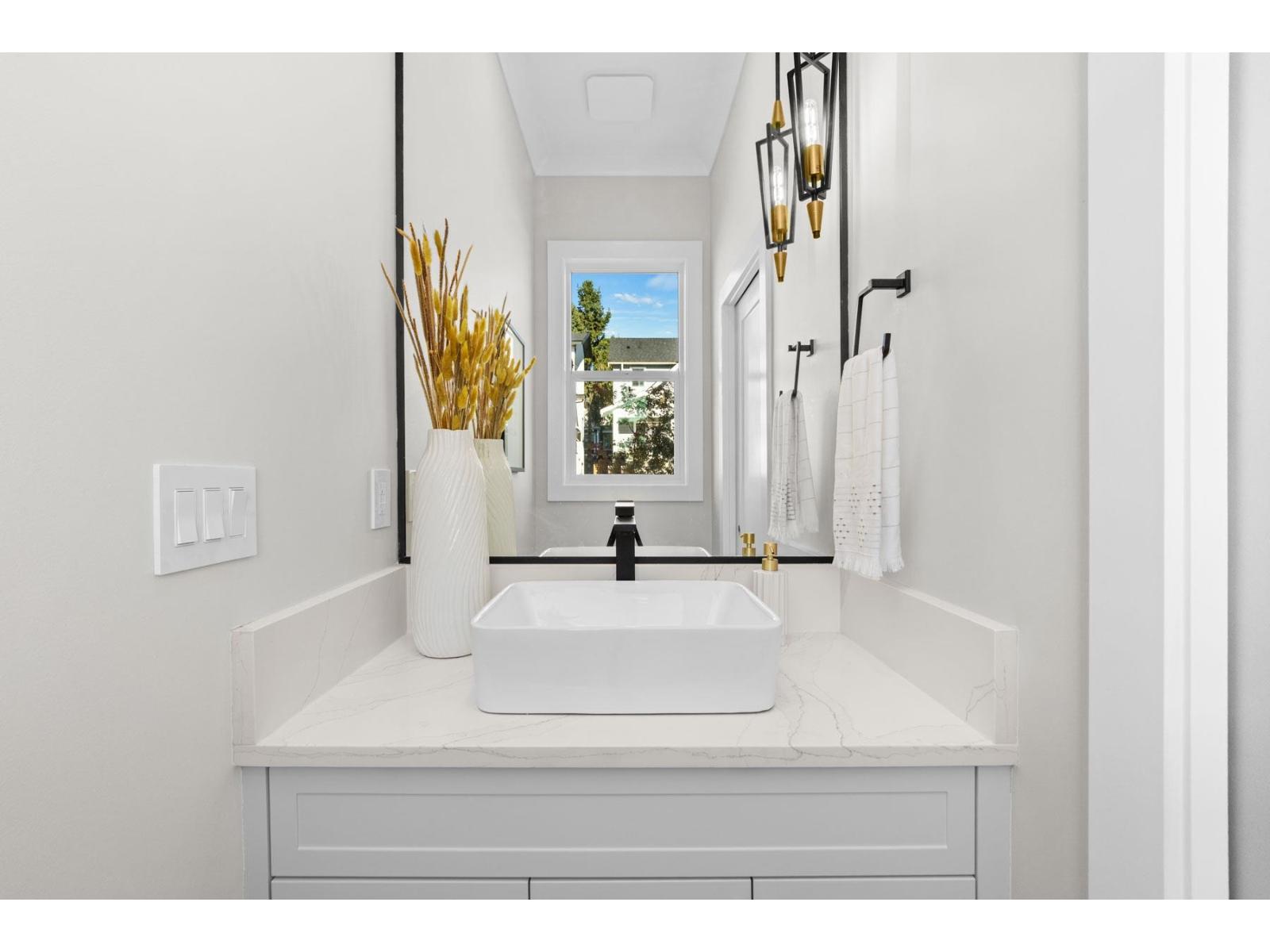 101 16622 18A AVENUE, Surrey