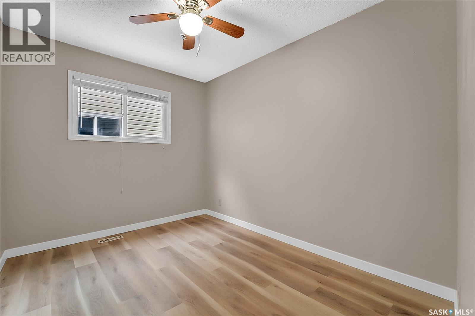 Single Family House Bi-level for Sale in  B AVENUE N Saskatoon 