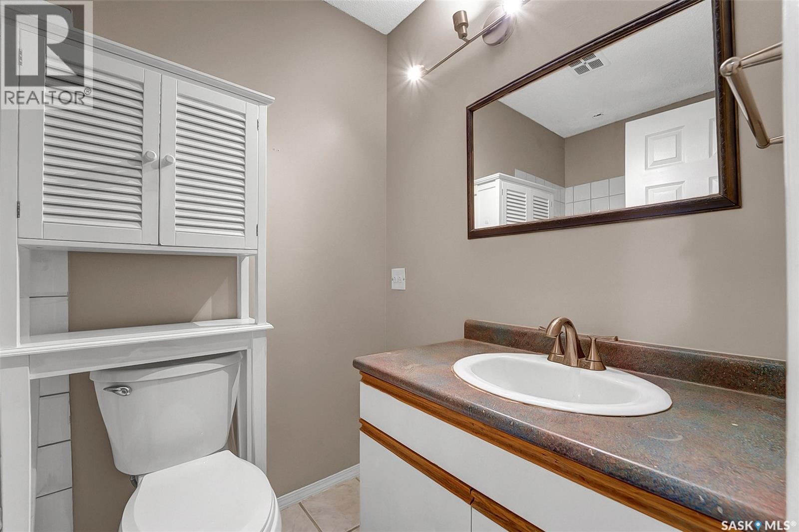 Single Family House Bi-level for Sale in  B AVENUE N Saskatoon 