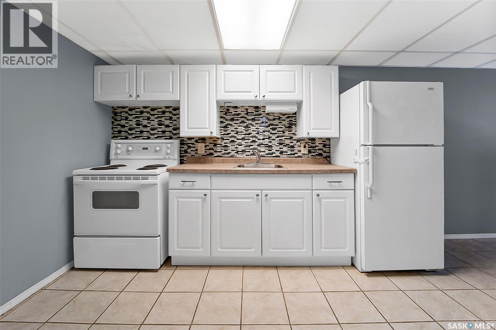 Single Family House Bi-level for Sale in  B AVENUE N Saskatoon 