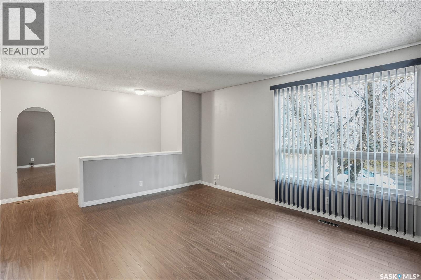 Single Family House Bi-level for Sale in  B AVENUE N Saskatoon 