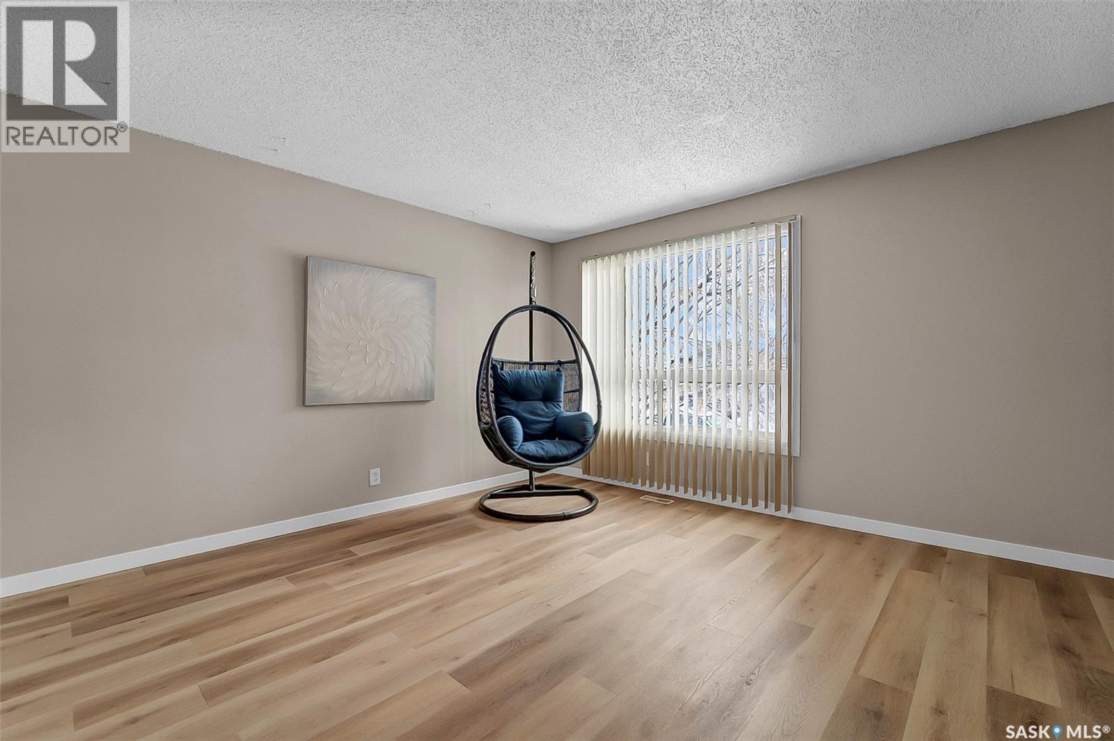 Single Family House Bi-level for Sale in  B AVENUE N Saskatoon 