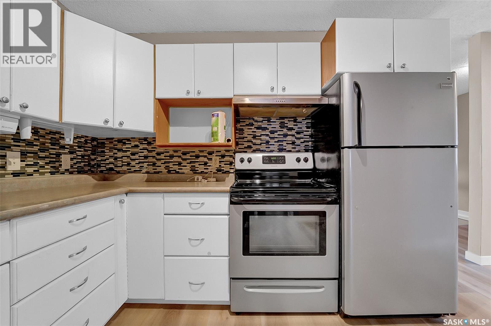 Single Family House Bi-level for Sale in  B AVENUE N Saskatoon 