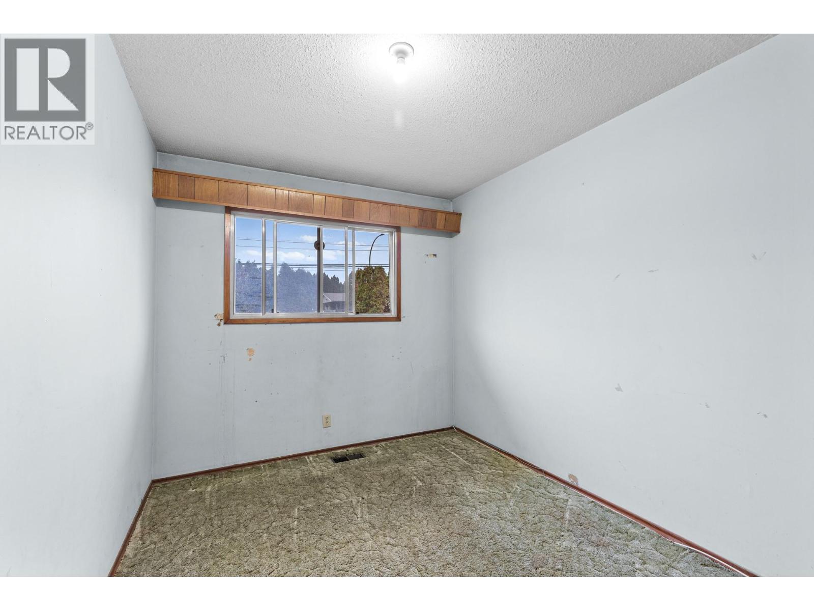  1451 Ross Road, West Kelowna