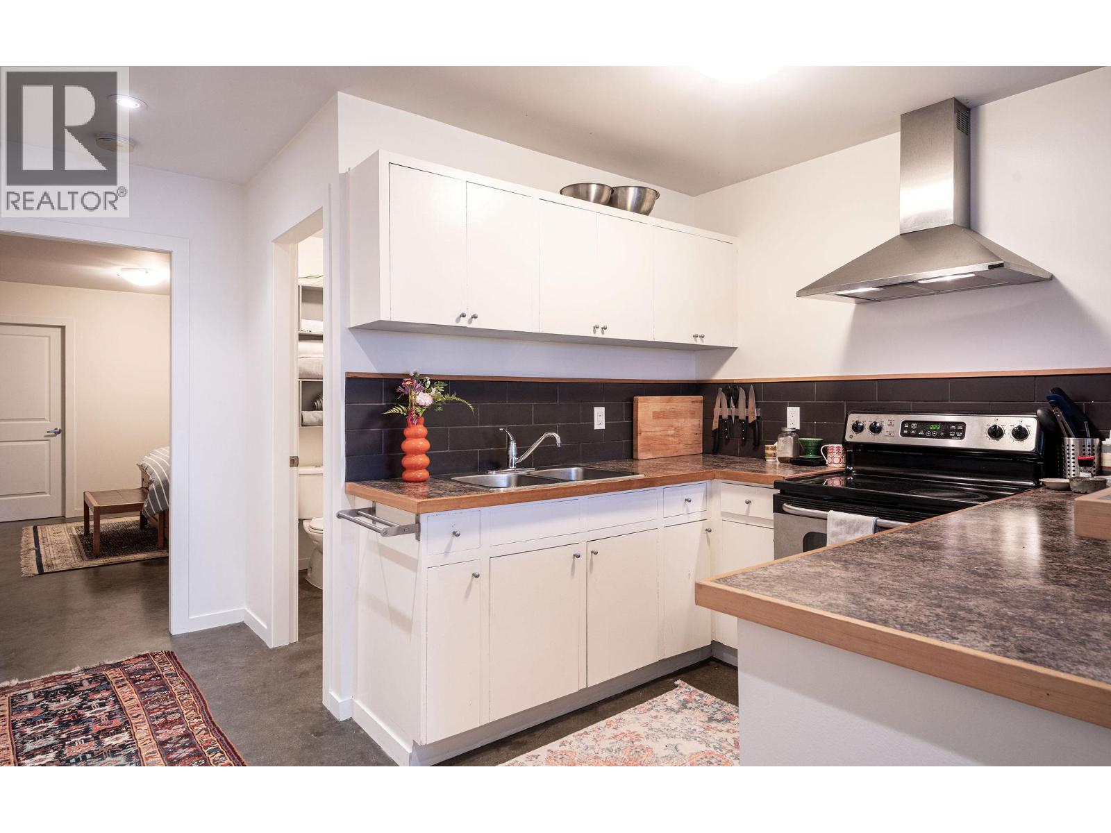 504 Ninth Street E, Revelstoke