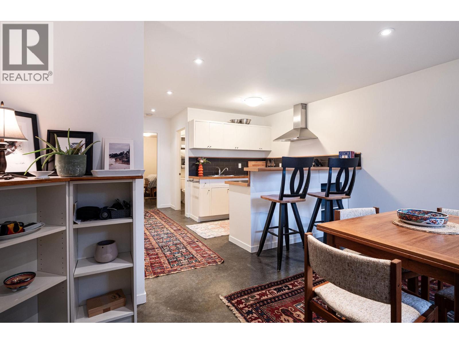 504 Ninth Street E, Revelstoke