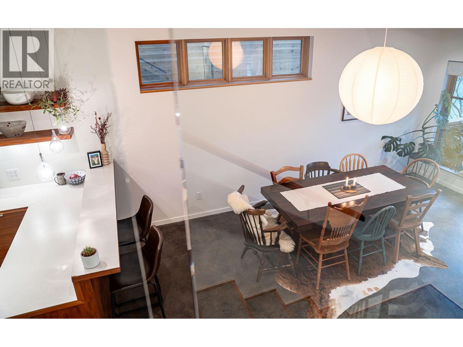 504 Ninth Street E, Revelstoke