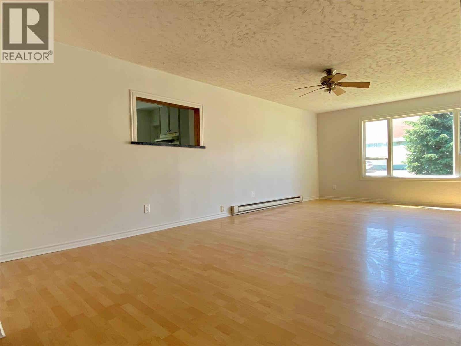 510 Tenth Street E, Revelstoke