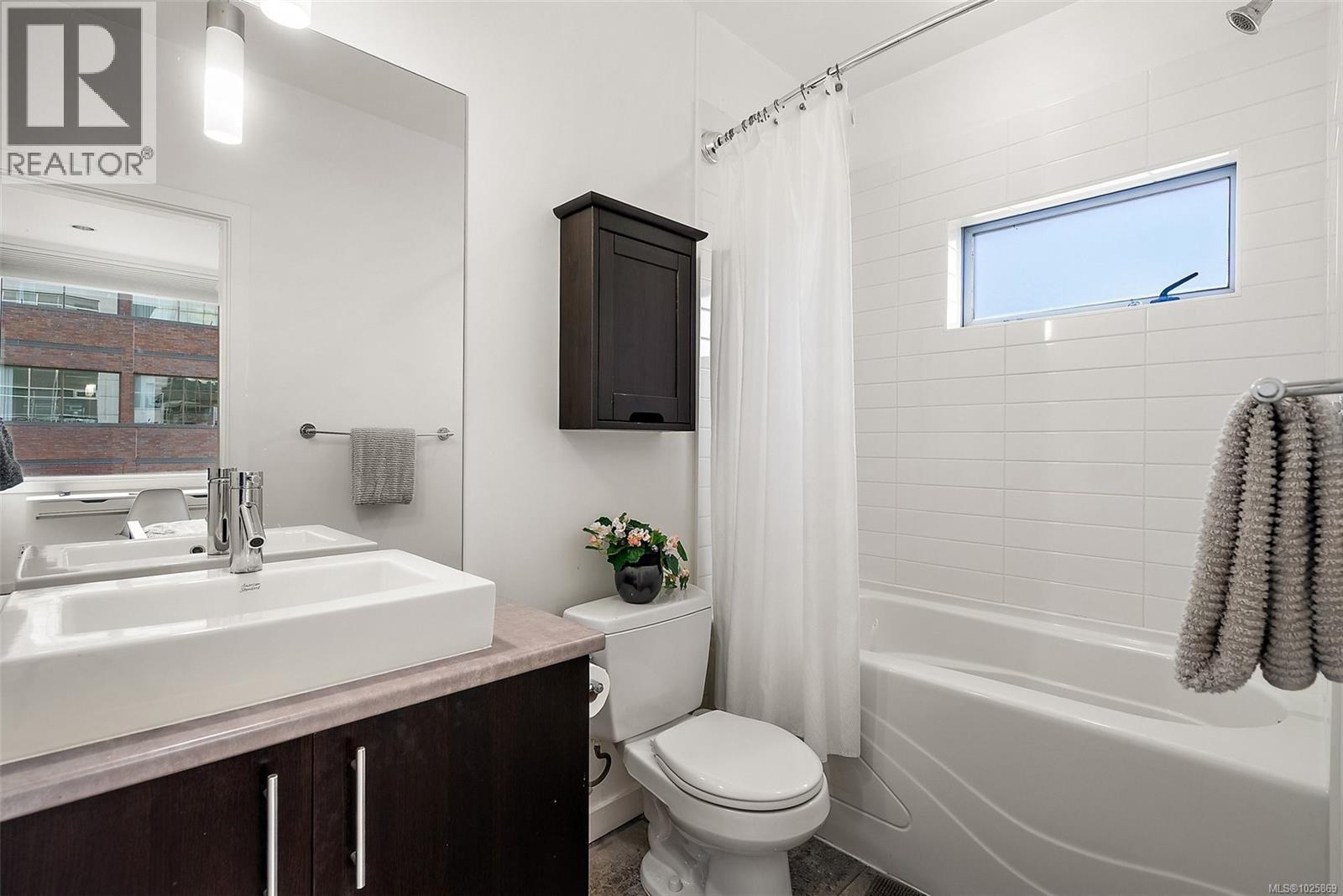 #404 732 BROUGHTON ST - 16