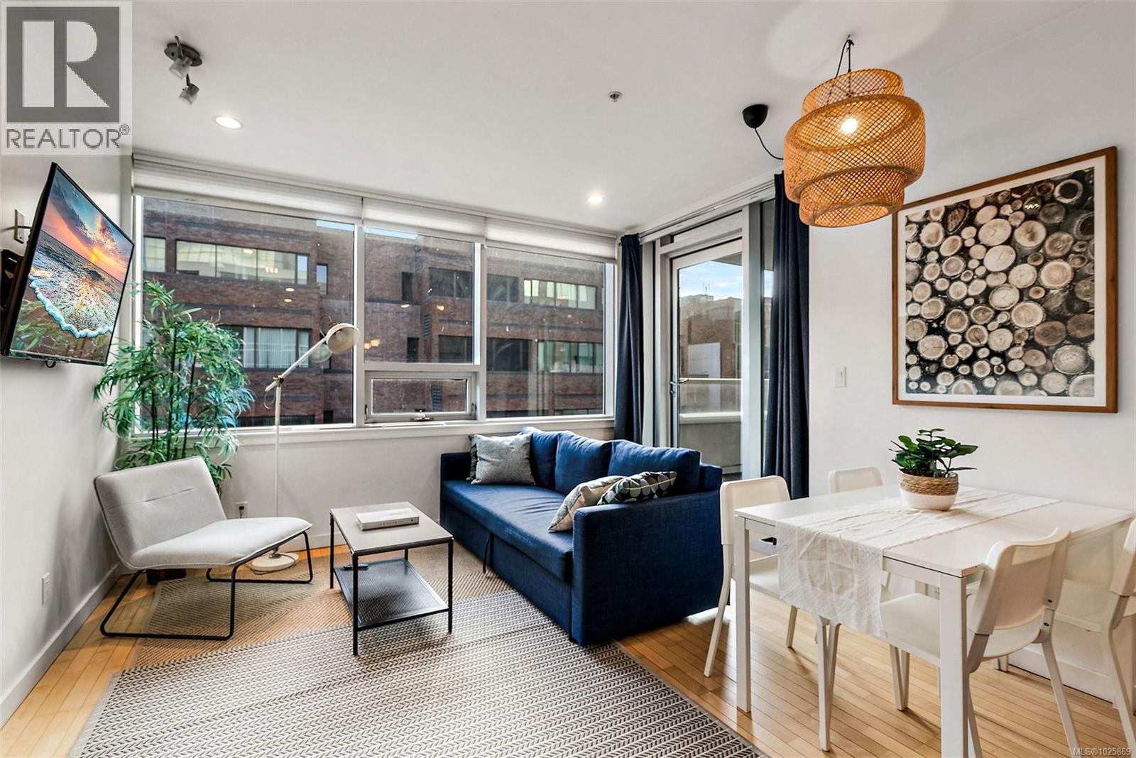 #404 732 BROUGHTON ST - 9