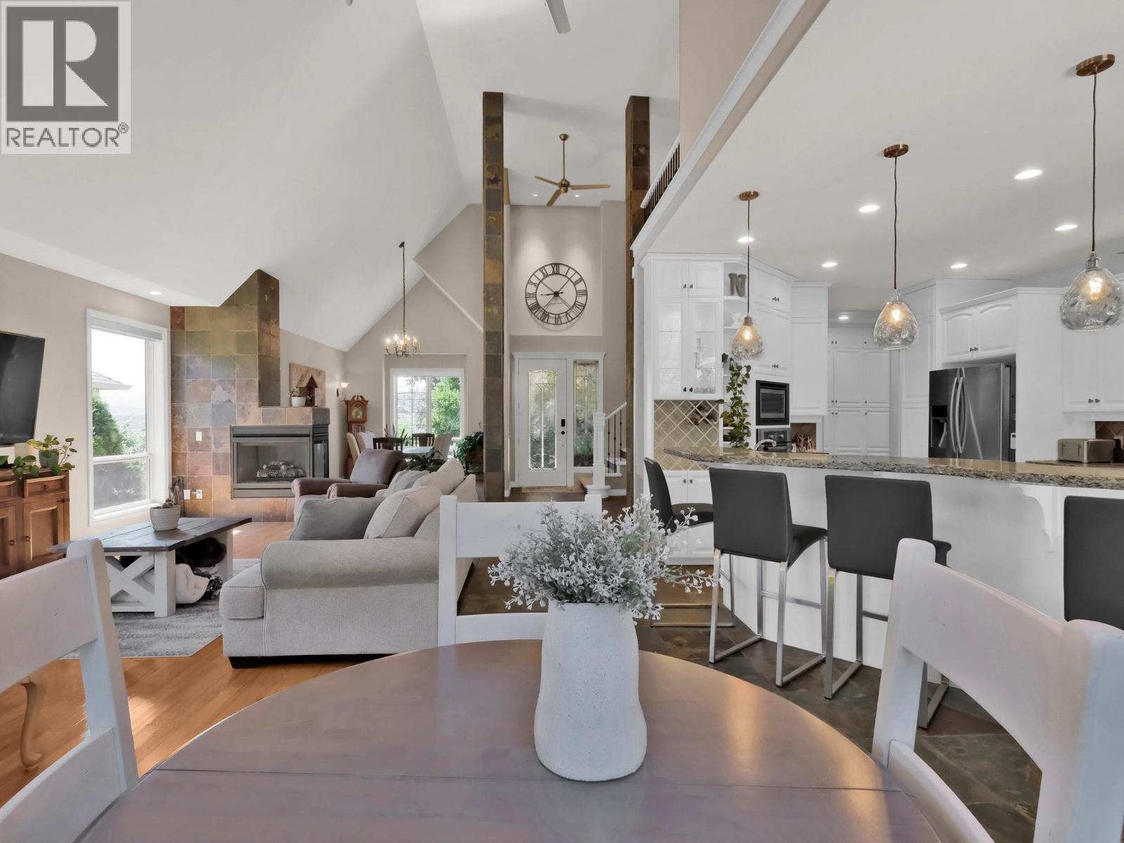  3063 Thacker Drive, West Kelowna