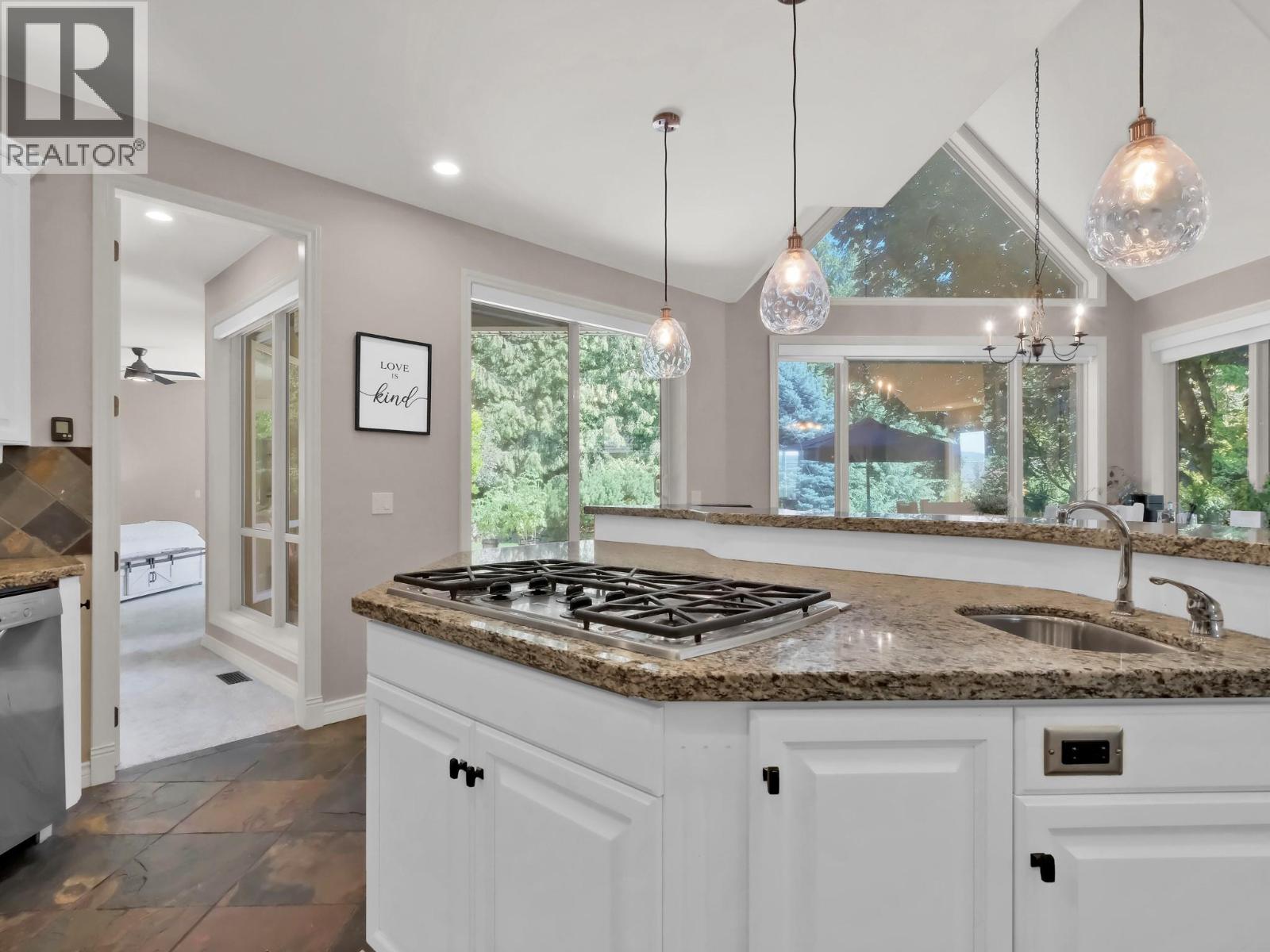  3063 Thacker Drive, West Kelowna