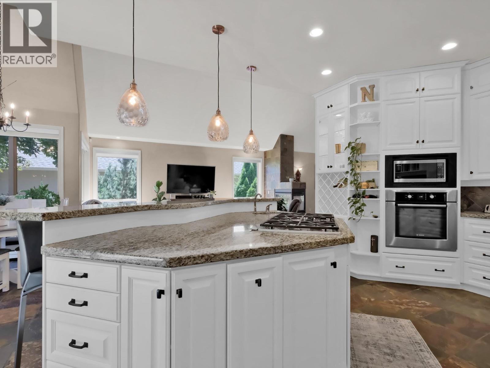  3063 Thacker Drive, West Kelowna